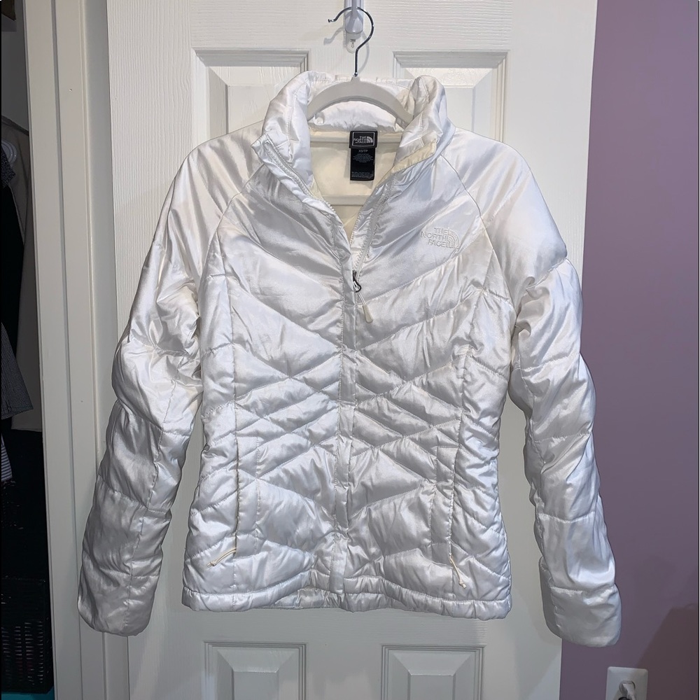 Women’s White Puffer North Face | Size XS